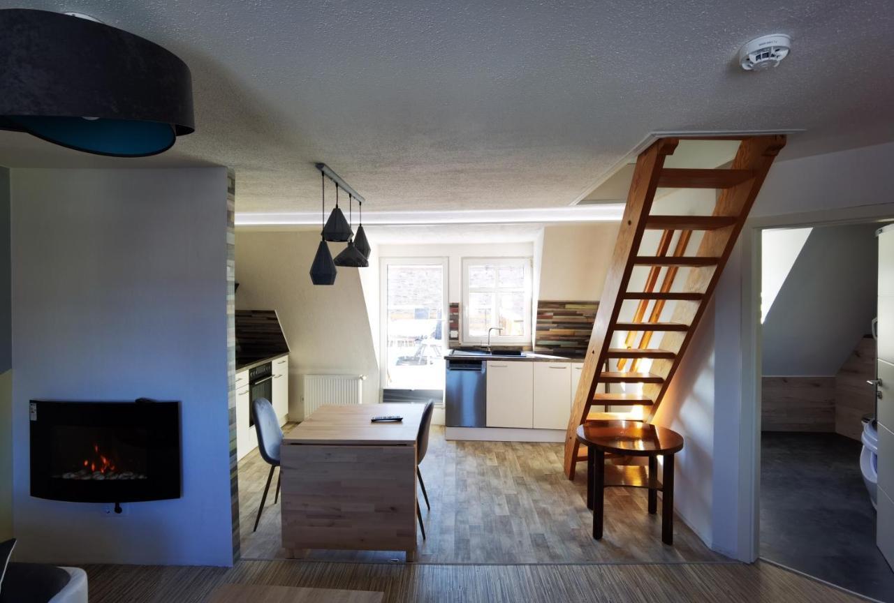 Gemuetliche Dachwohnung Mit Kleiner Oder Grosser Dachterrasse Nebeneinander Wolmirstedt Dış mekan fotoğraf