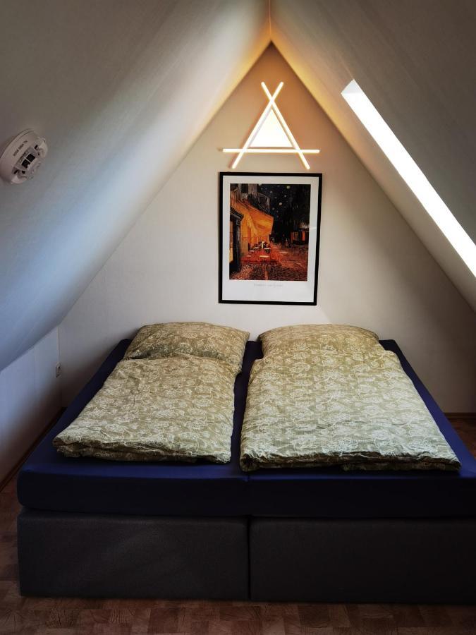 Gemuetliche Dachwohnung Mit Kleiner Oder Grosser Dachterrasse Nebeneinander Wolmirstedt Dış mekan fotoğraf