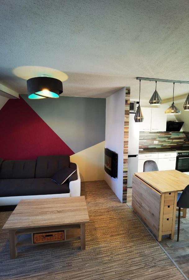 Gemuetliche Dachwohnung Mit Kleiner Oder Grosser Dachterrasse Nebeneinander Wolmirstedt Dış mekan fotoğraf