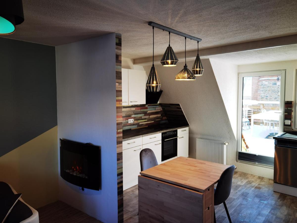 Gemuetliche Dachwohnung Mit Kleiner Oder Grosser Dachterrasse Nebeneinander Wolmirstedt Dış mekan fotoğraf