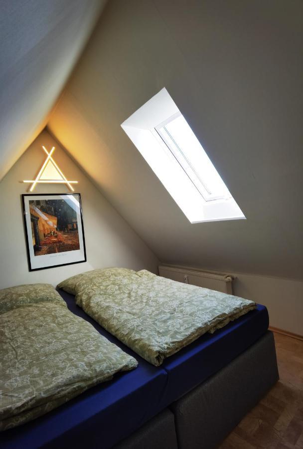 Gemuetliche Dachwohnung Mit Kleiner Oder Grosser Dachterrasse Nebeneinander Wolmirstedt Dış mekan fotoğraf